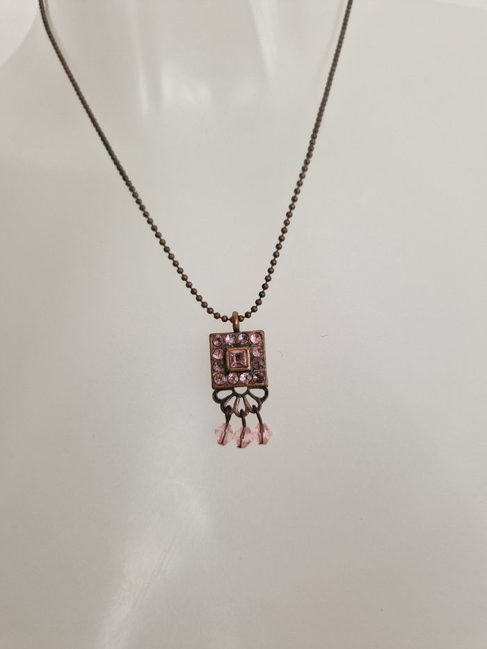 Collier avec motif avec perles roses - photo numéro 3