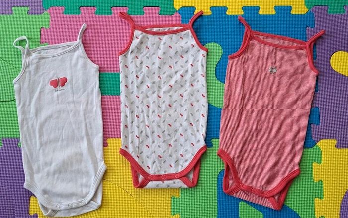 Lot 3 bodies débardeurs Obaïbi 18m