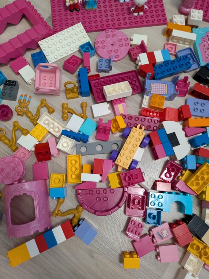 Énorme lot Lego Duplo princesse Hello Kitty - photo numéro 4