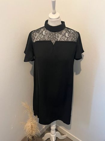 Robe noire et dentelle Zara S comme neuve