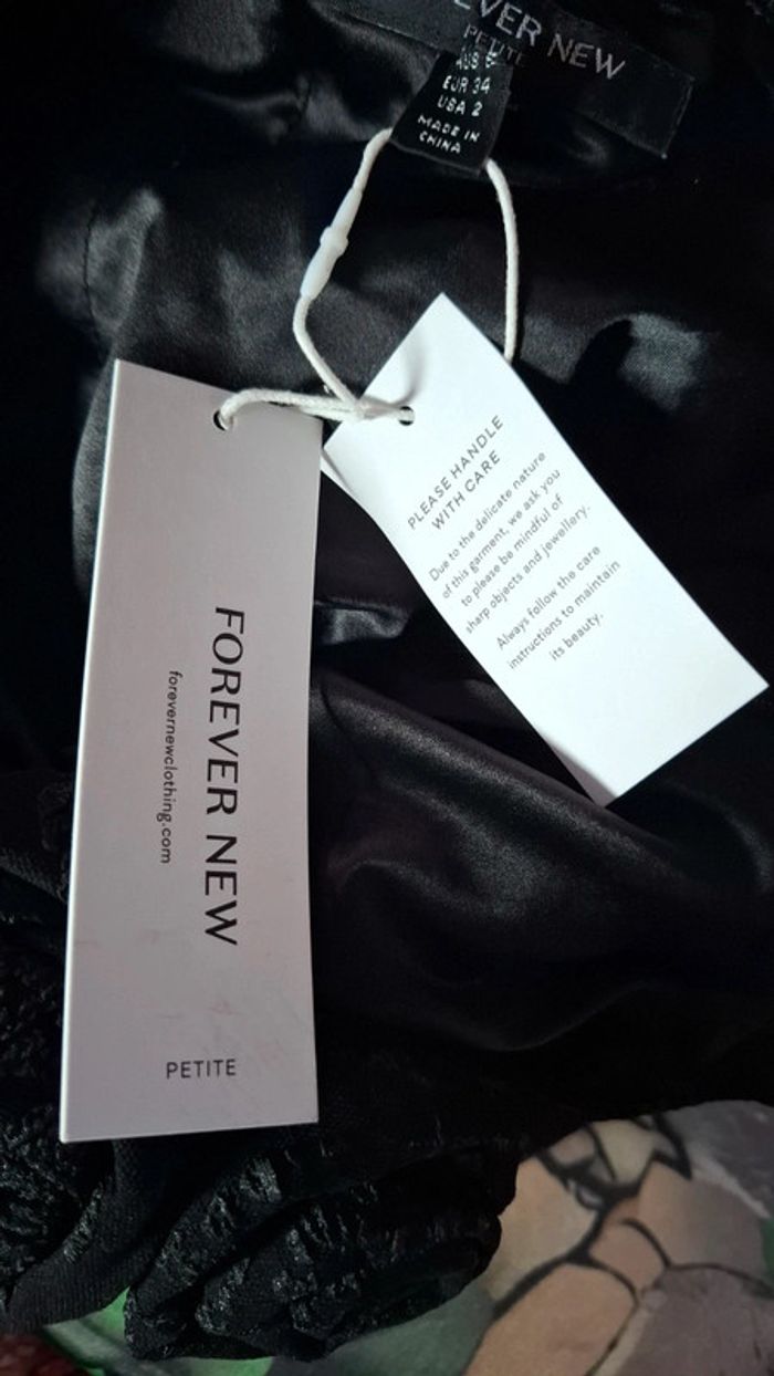 Robe noire fleurs tissu jacquard - photo numéro 18