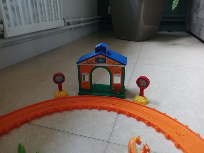 Circuit Dino train avec personnage - photo numéro 4