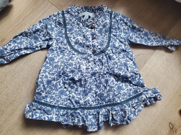 🌴 Robe bleu et banche motif fleurie taille 3 mois