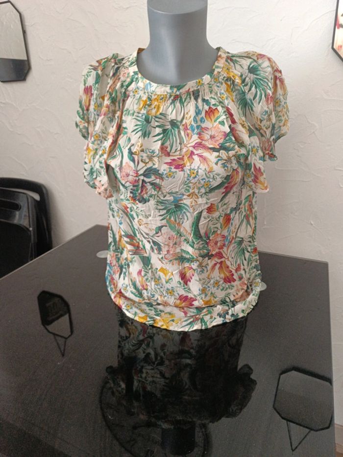 Beau haut taille 40