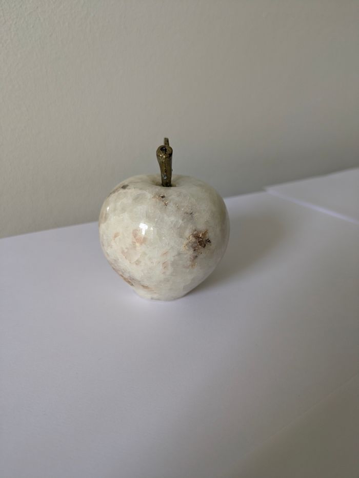 Presse papier vintage en forme de pomme - photo numéro 2