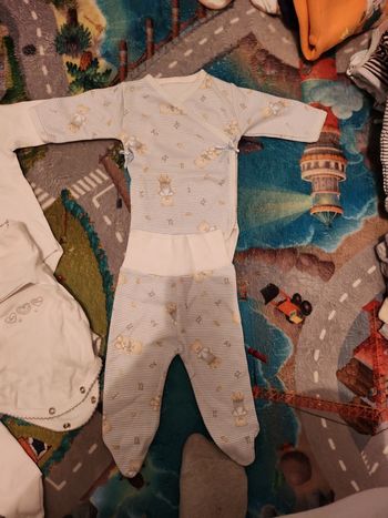 Lot de 4 body 1 mois