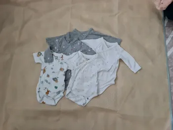 Lot de 5 bodys 1 mois