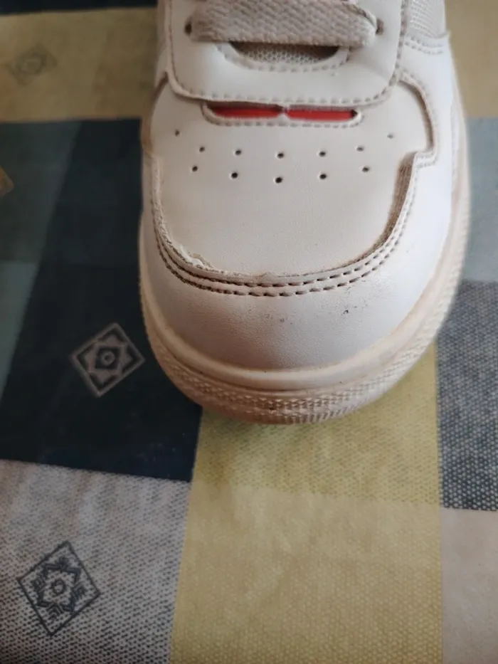 Baskets blanches pointure 33 - photo numéro 9