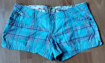 Petit short léger ligné carreaux