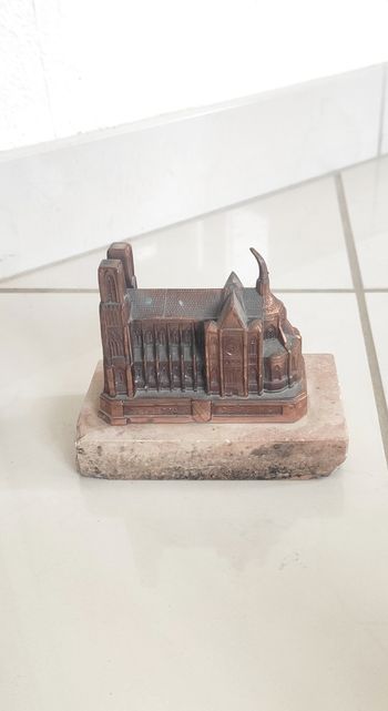 Presse papier cathédrale