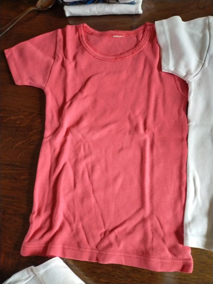 Lot 3 t-shirts rose et blanc 24 mois - photo numéro 5