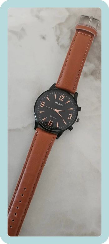 Montre neuve pour homme