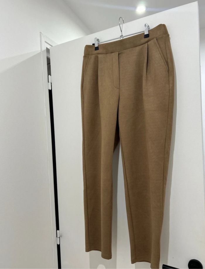 Jogging Marron Neuf effet Daim taille 42 - photo numéro 2