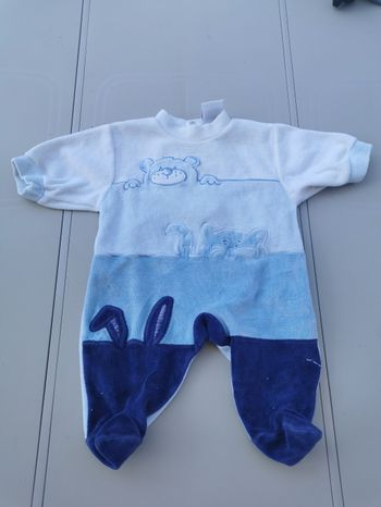 Pyjama bébé 1 mois.