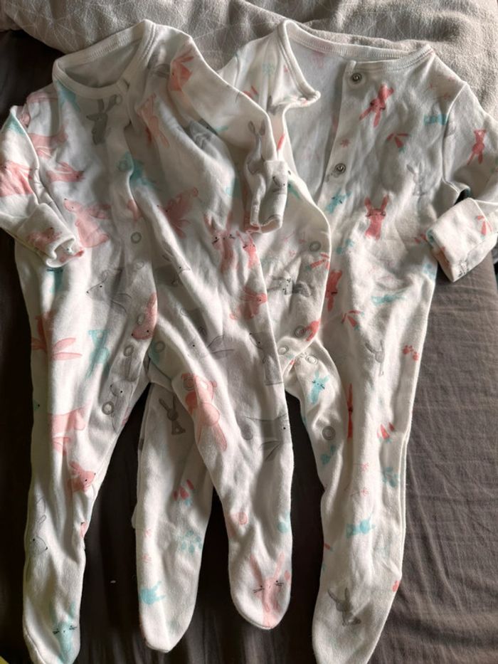 Lot 2 pyjamas 3m