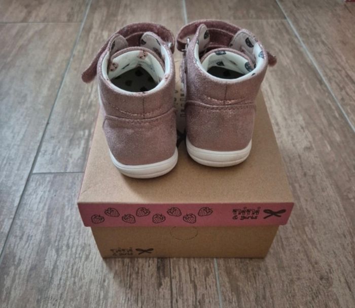 Boots rose petit chat pointure 27 - photo numéro 3