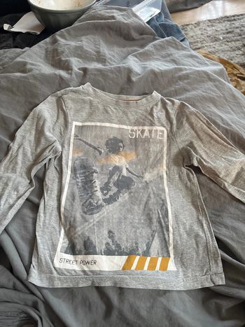 Haut gris