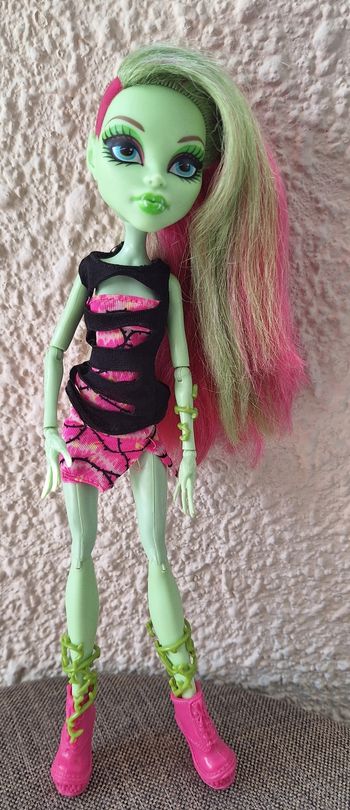 Poupée monster high venus mcflytrap