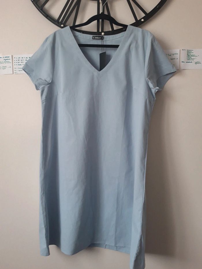 Robe droite bleue - photo numéro 2