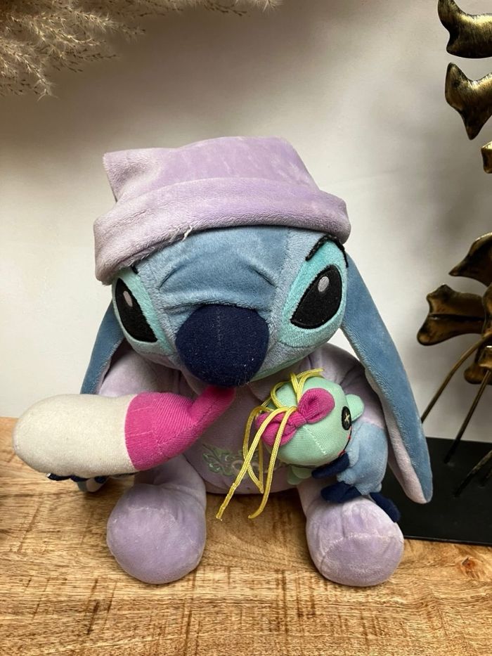 Peluche Stitch et souillon Disneyland Paris