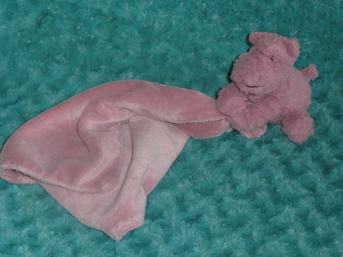 Doudou hippopotame couverture rose Jellycat 🦛tbe - photo numéro 2