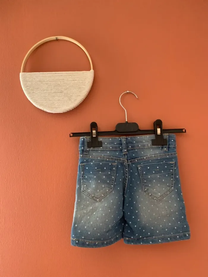 ⭐ Short en jean fille à étoiles – 3 ans / 96 cm – LH - photo numéro 3