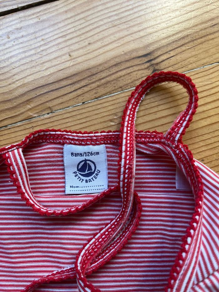 Maillot de bain rouge et blanc Petit Bateau 8 ans - photo numéro 4