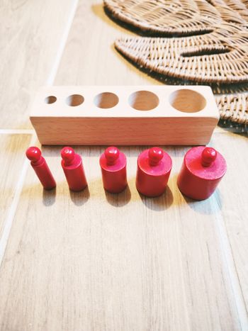 👶Bloc de cylindres /poids en bois rouge - perception dimensionnelle Montessori