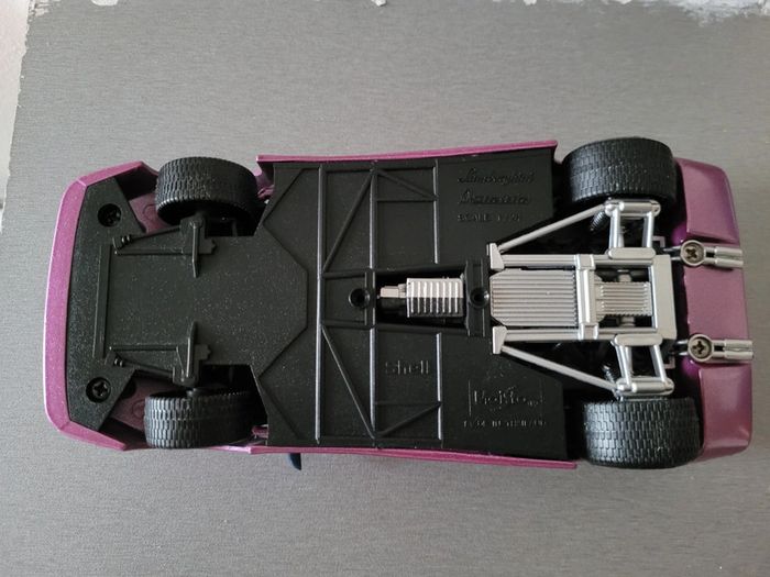 Voiture 1/24 ème Lamborghini diablo Bburago - photo numéro 4