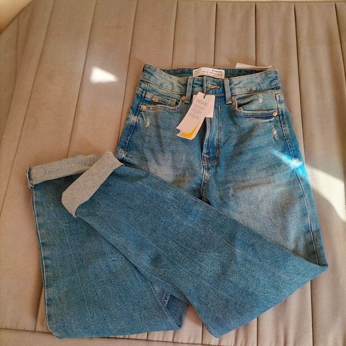 Jean mom Stradivarius