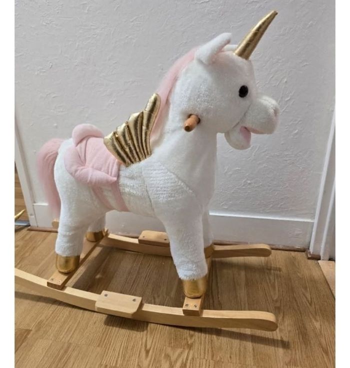 Licorne a bascule maison du monde