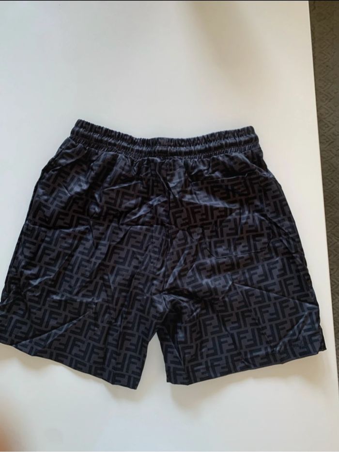 Short Fendi - photo numéro 6