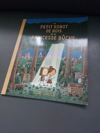 Petit robot de bois et la princesse bûche