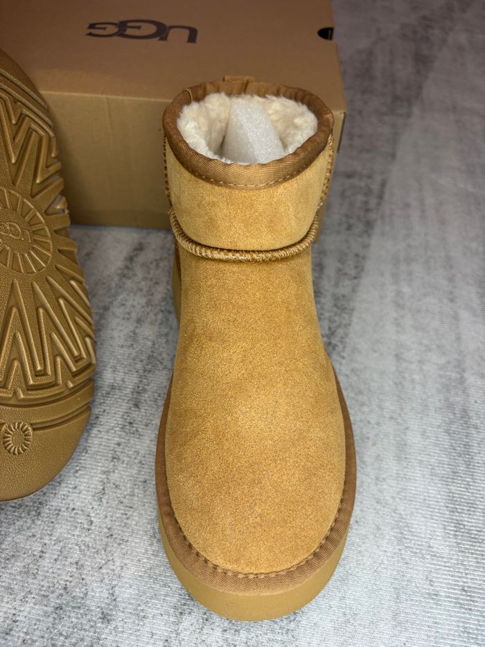 Bottes UGG Classic Ultra Mini - photo numéro 7