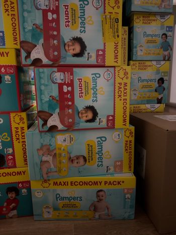 Couches jetables Pampers 