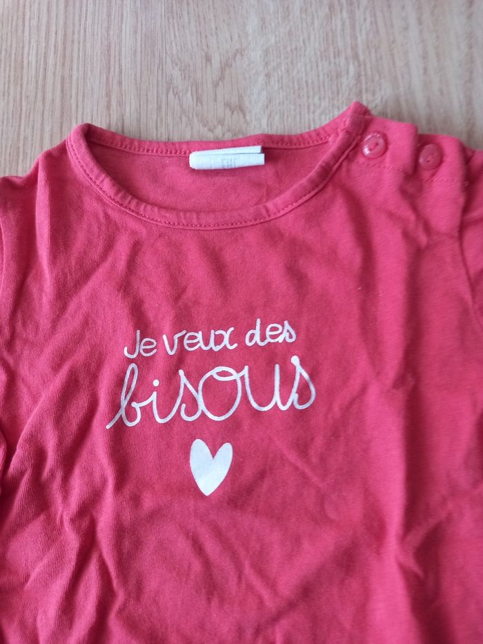 Haut je veux des bisous - photo numéro 2