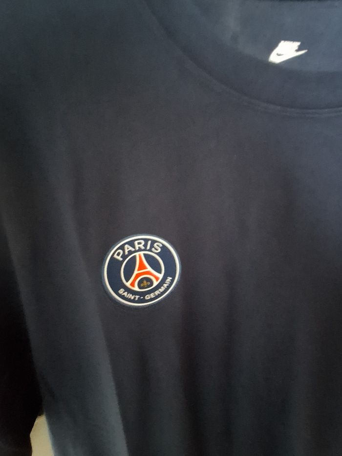 Tee-shirt PSG taille L - photo numéro 2
