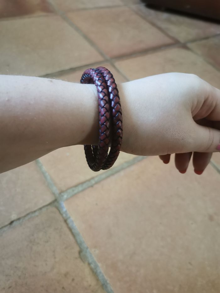Bracelet rouge marron tressé en cuir - photo numéro 2