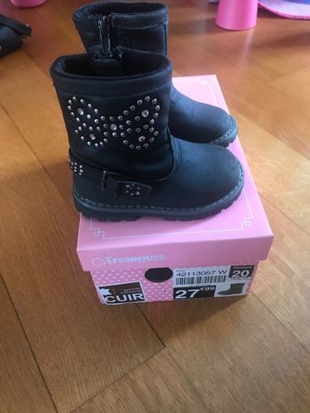 Bottines neuves taille 20
