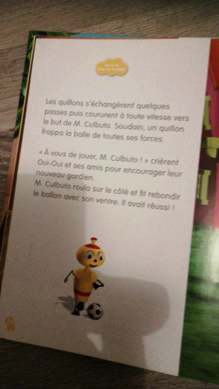 Livre oui oui joue au football - photo numéro 3