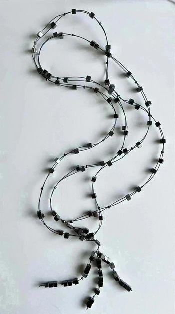 Collier fantaisie sautoir femme noir