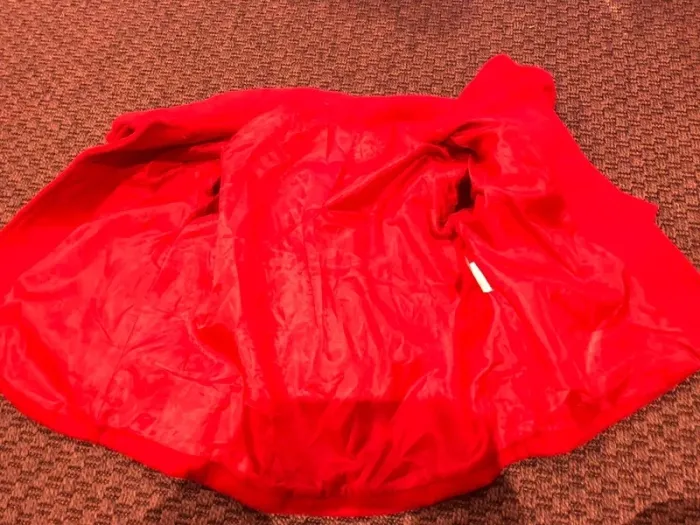 Manteau rouge - photo numéro 4
