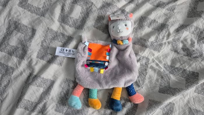 Doudou lama kiani neuf