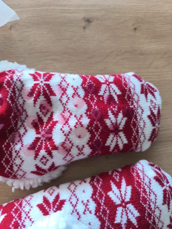 Pantoufle à ,enfiler d'hiver , neuf , emballage d'origine - photo numéro 2