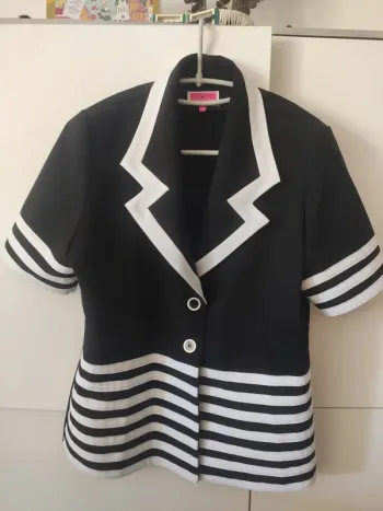 Jennyfer veste noir blanc taille 2