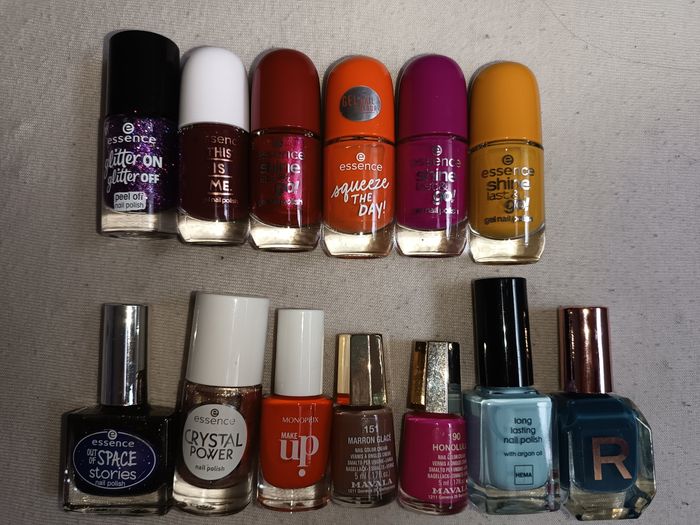 Lot de 13 vernis à ongles