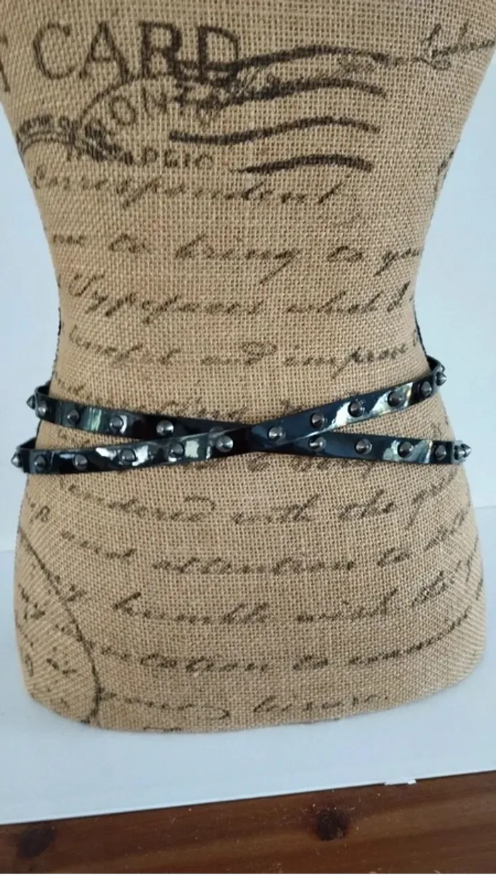 superbe Ceinture noire brillante avec clous deux tours femme - photo numéro 7