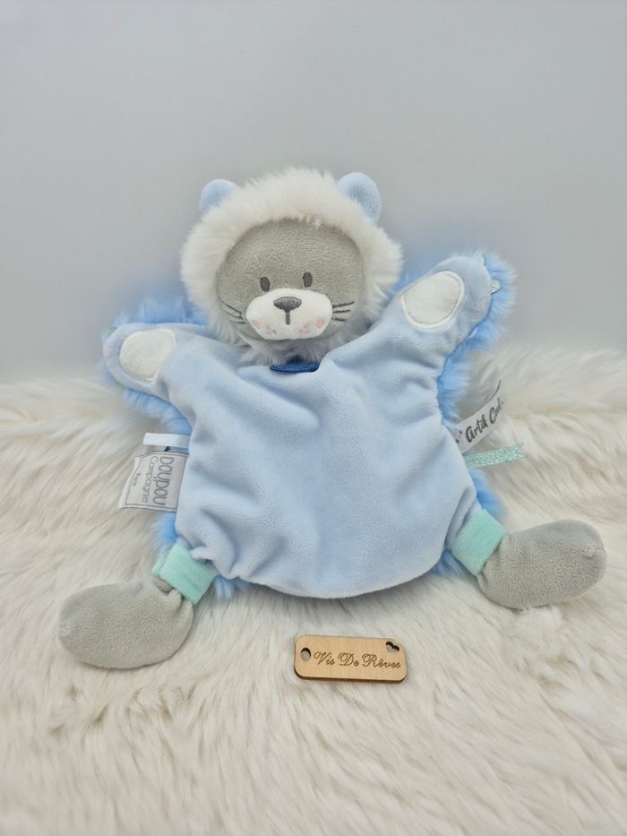 Doudou marionnette lion Artik’Cool DC3328 Doudou et Compagnie