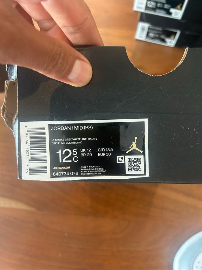 Jordan 1 taille 30 - photo numéro 3