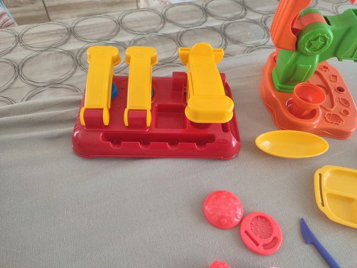 Lot d'ustensiles pâte à modeler - photo numéro 8